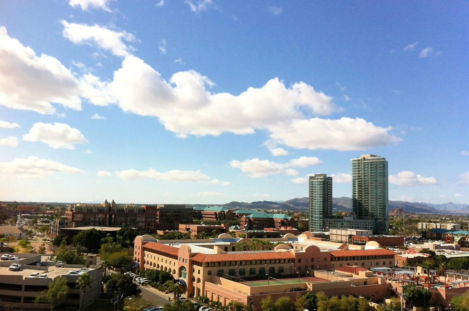 Tempe Mission Palms- Destination Fee Includes Parking Otel