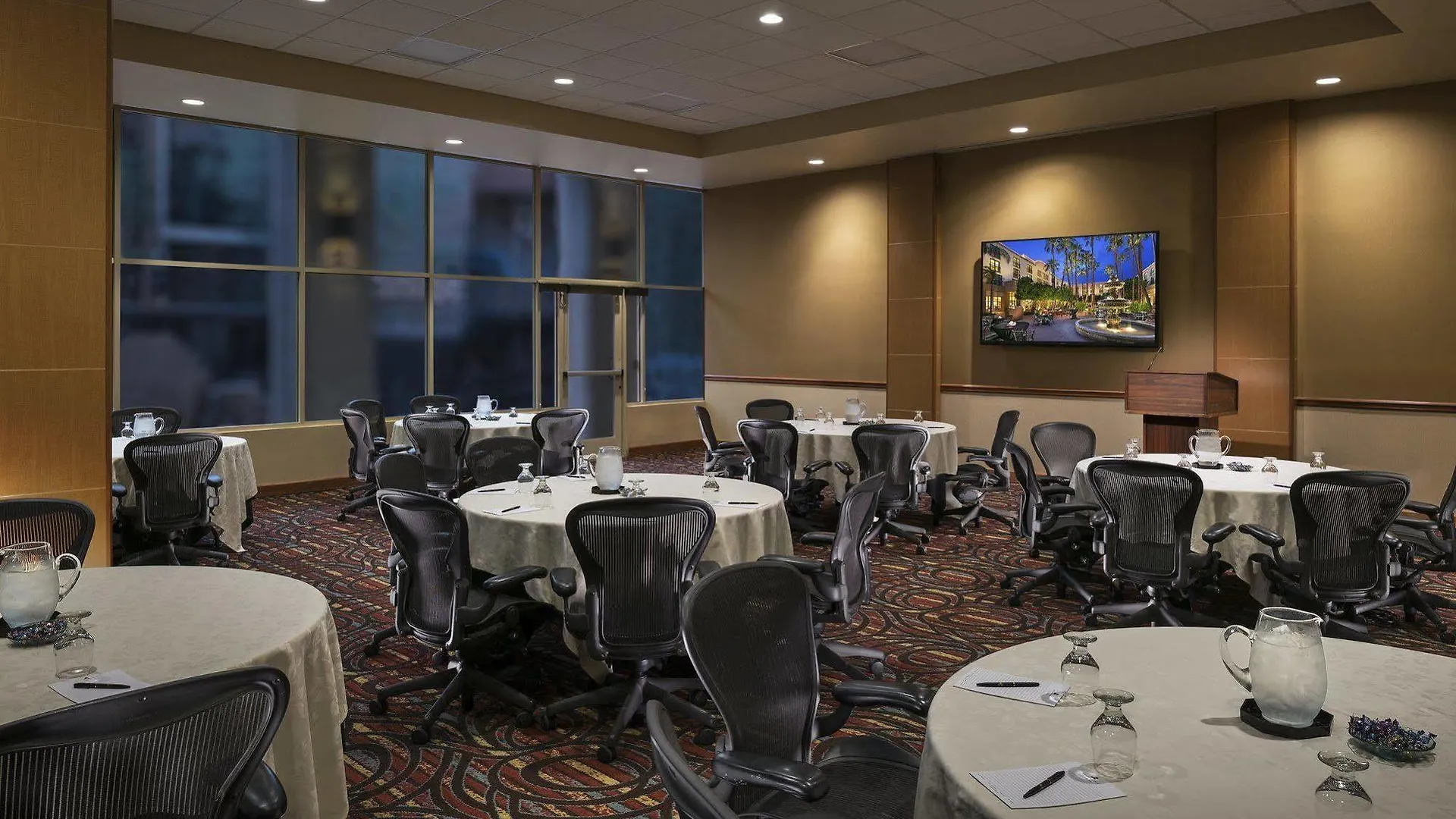 Tempe Mission Palms- Destination Fee Includes Parking Otel