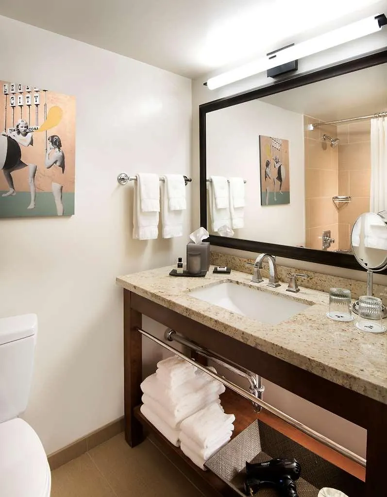 Tempe Mission Palms- Destination Fee Includes Parking Hotell